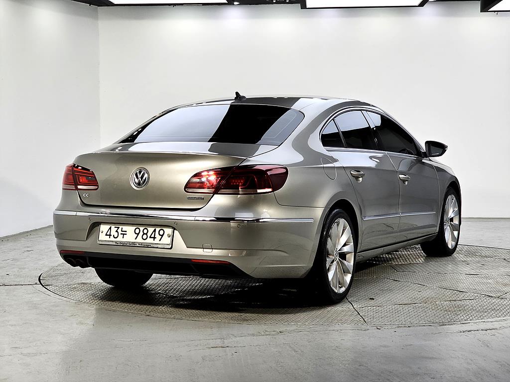 Volkswagen CC - Vista 4