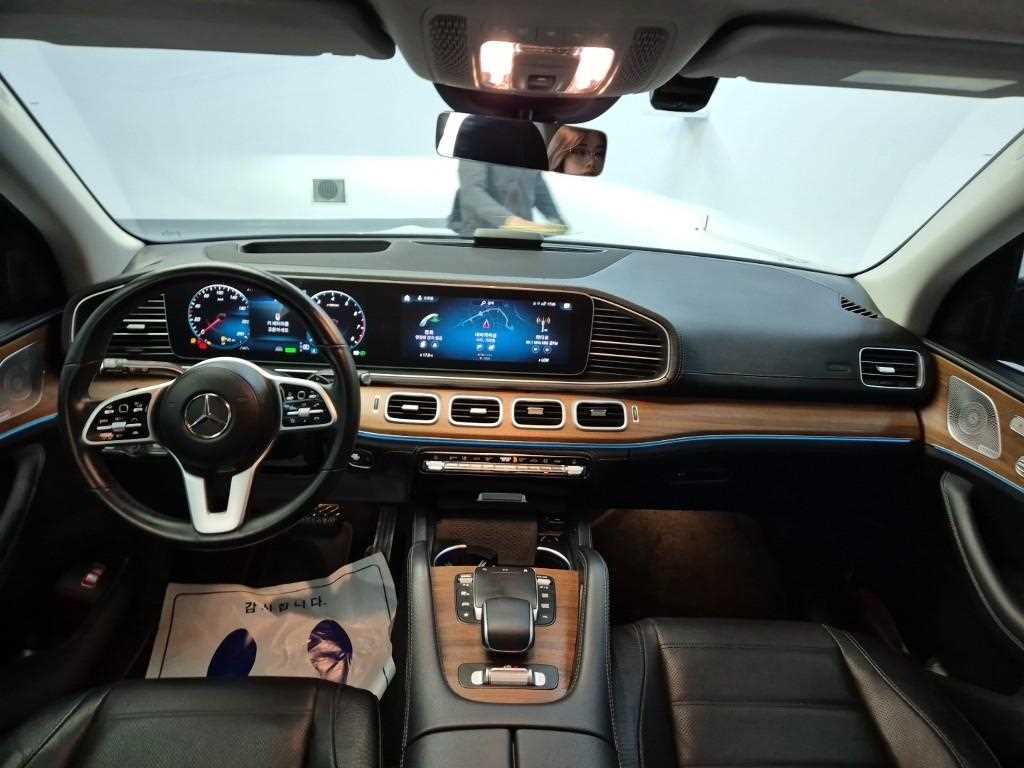 Mercedes Benz GLE Class - Vista 7