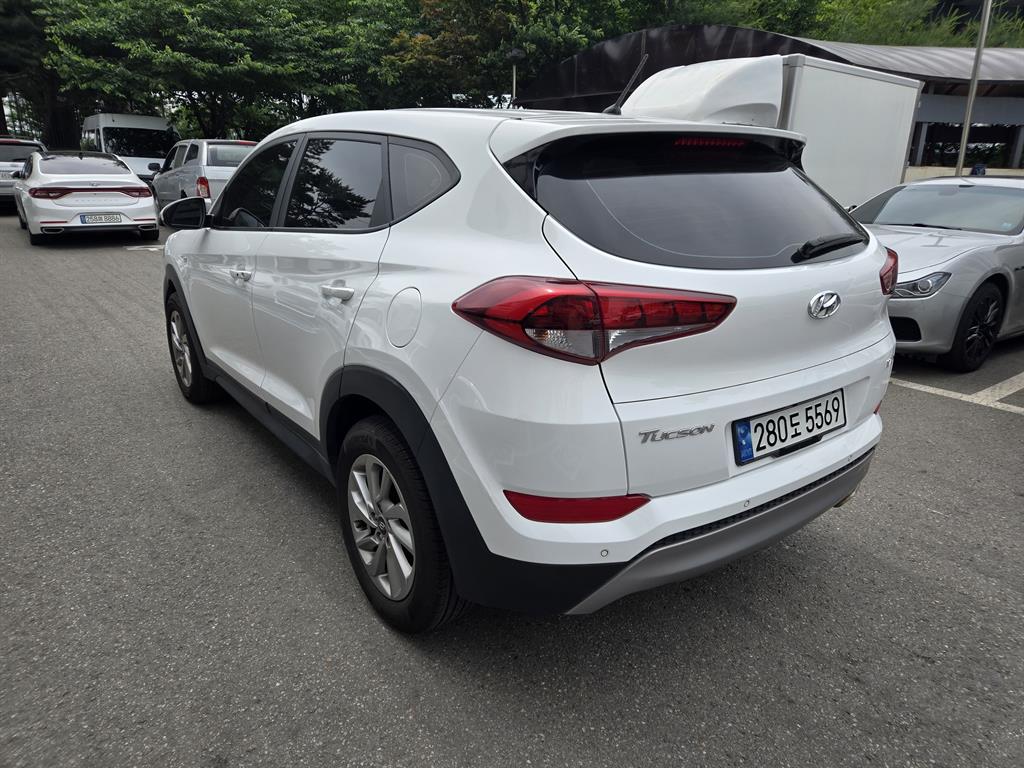 HYUNDAI Tucson - Vista 5