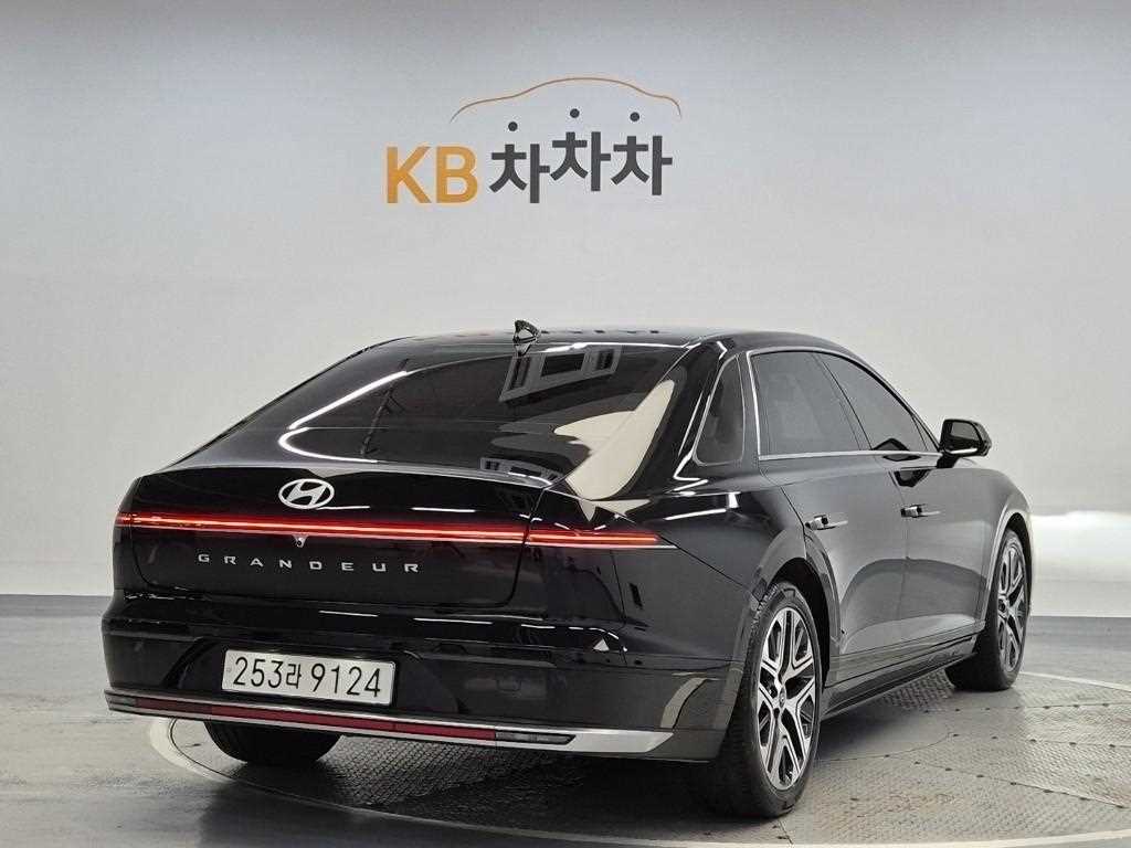 HYUNDAI Grandeur - Vista 3