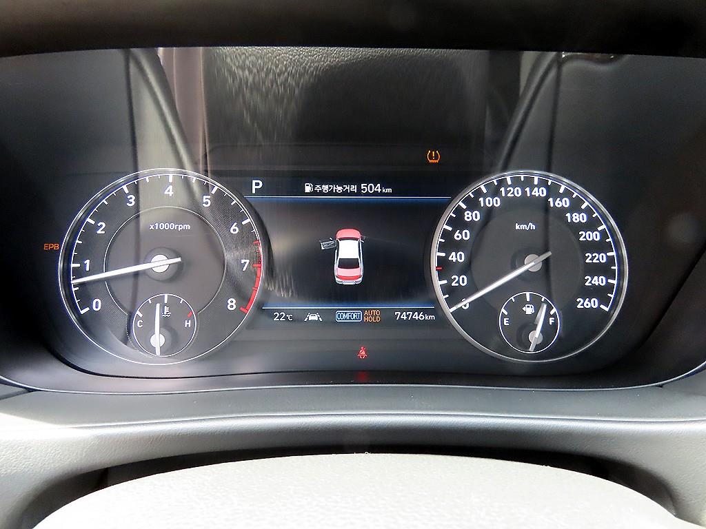 Genesis G90 - Vista 9