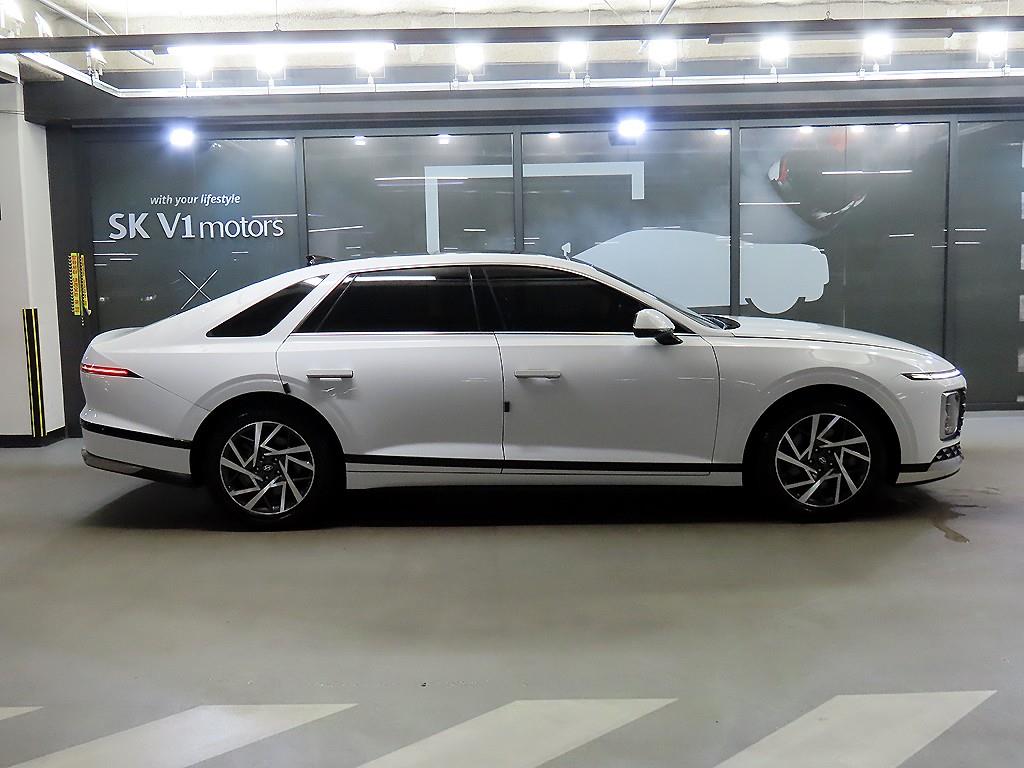 HYUNDAI Grandeur - Vista 3