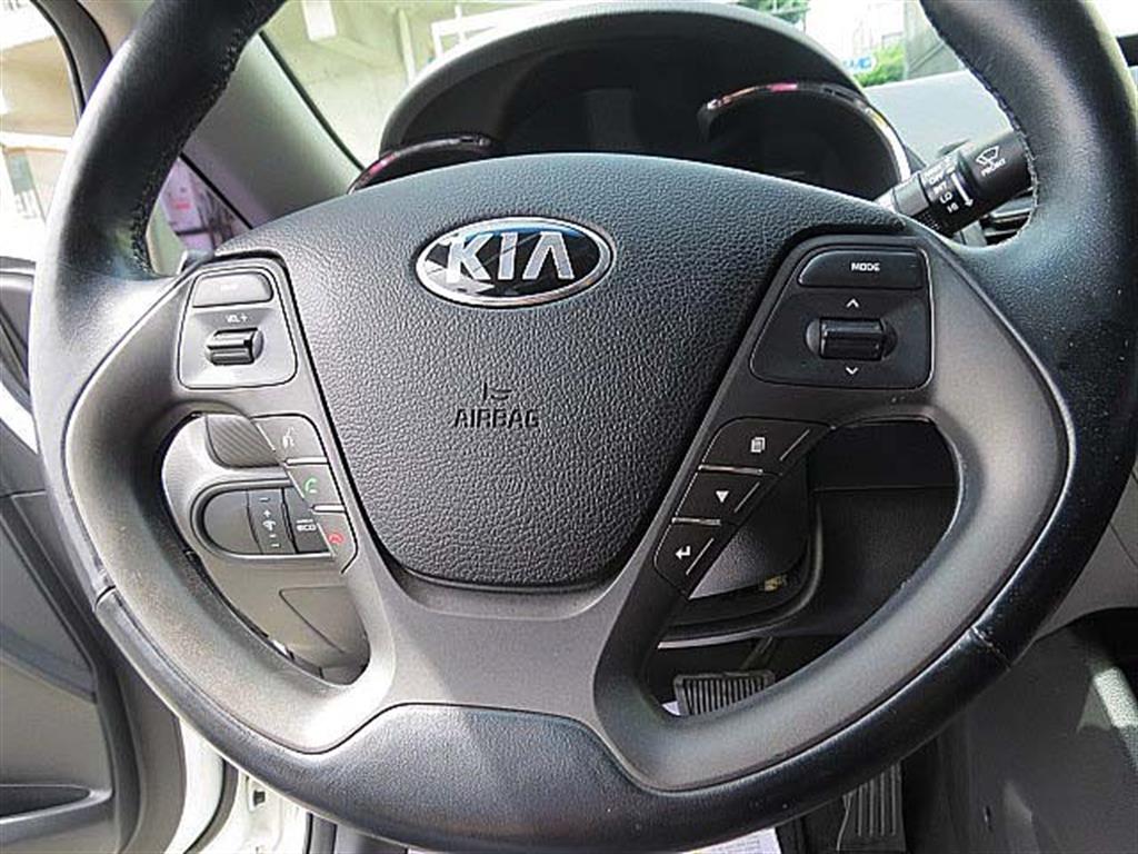 KIA K3 2013 Blanco - Importación desde Corea - HF Imports Iquique - Foto 9