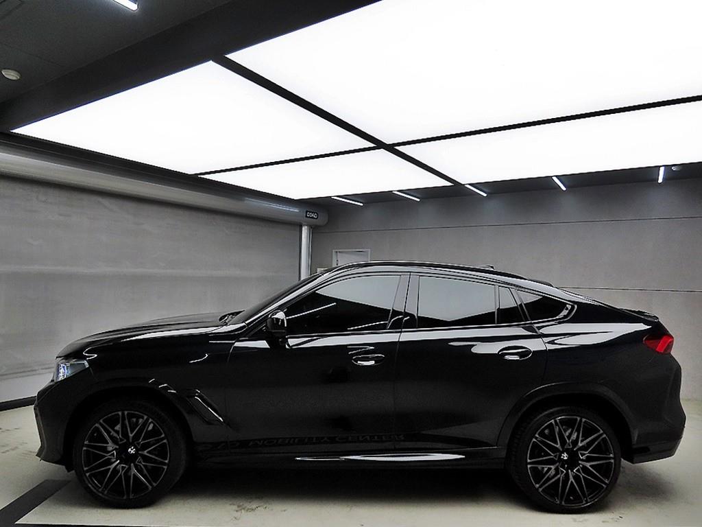BMW X6M - Vista 4