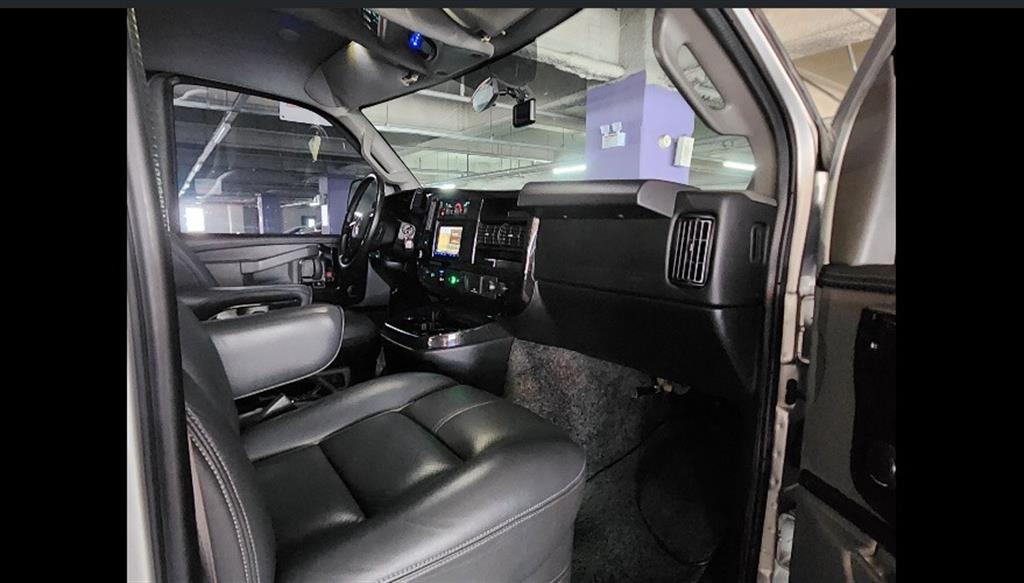 Chevrolet Express van 2017 Plateado - Importación desde Corea - HF Imports Iquique - Foto 16