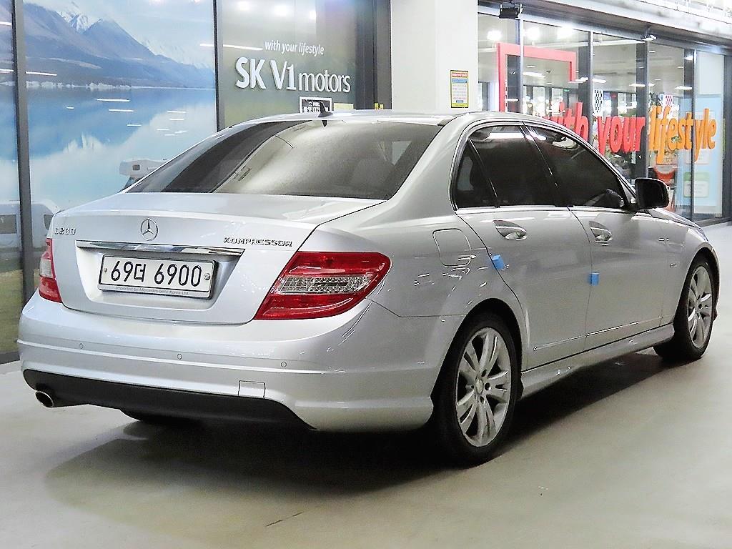 Mercedes Benz C Class - Vista 4