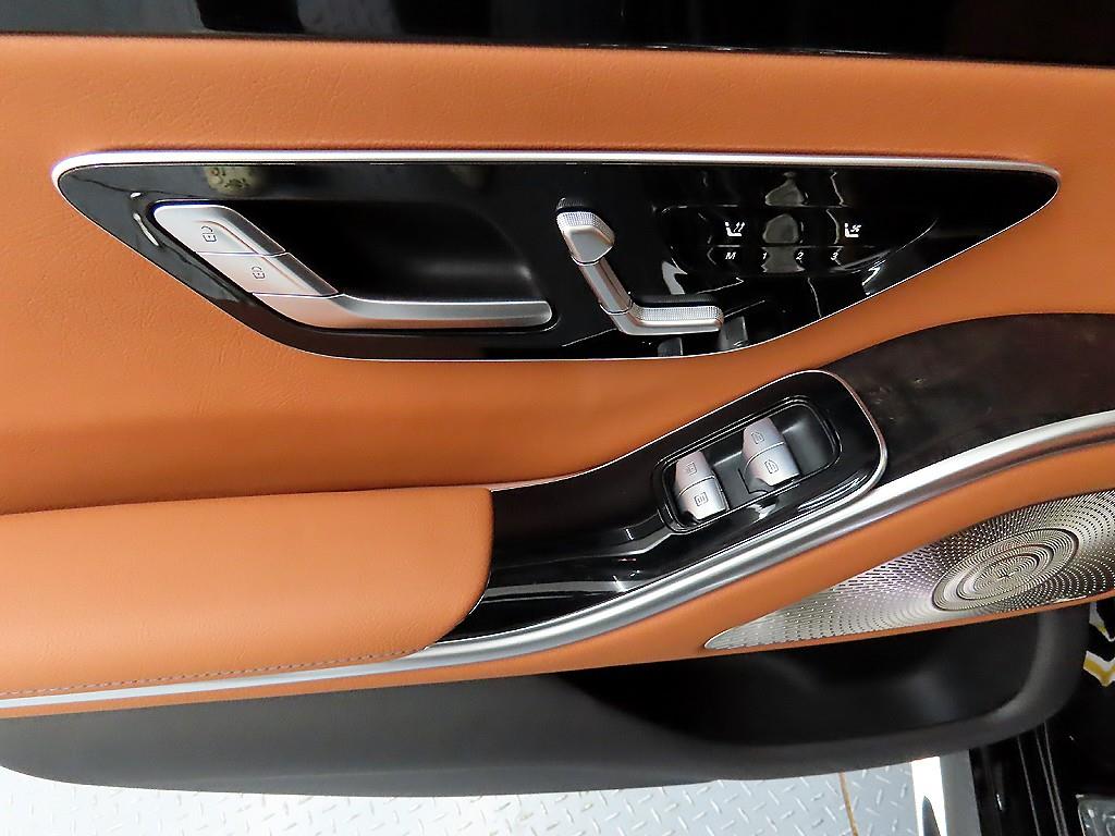 Mercedes Benz S Class - Vista 12