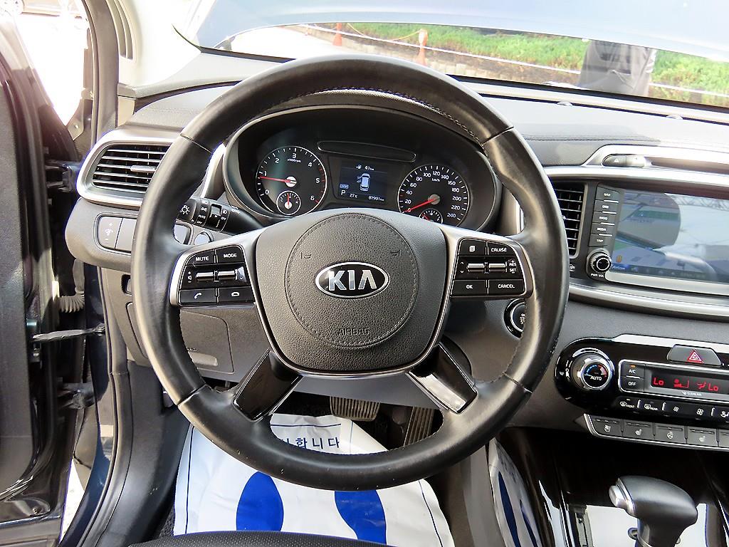 KIA Sorento - Vista 8
