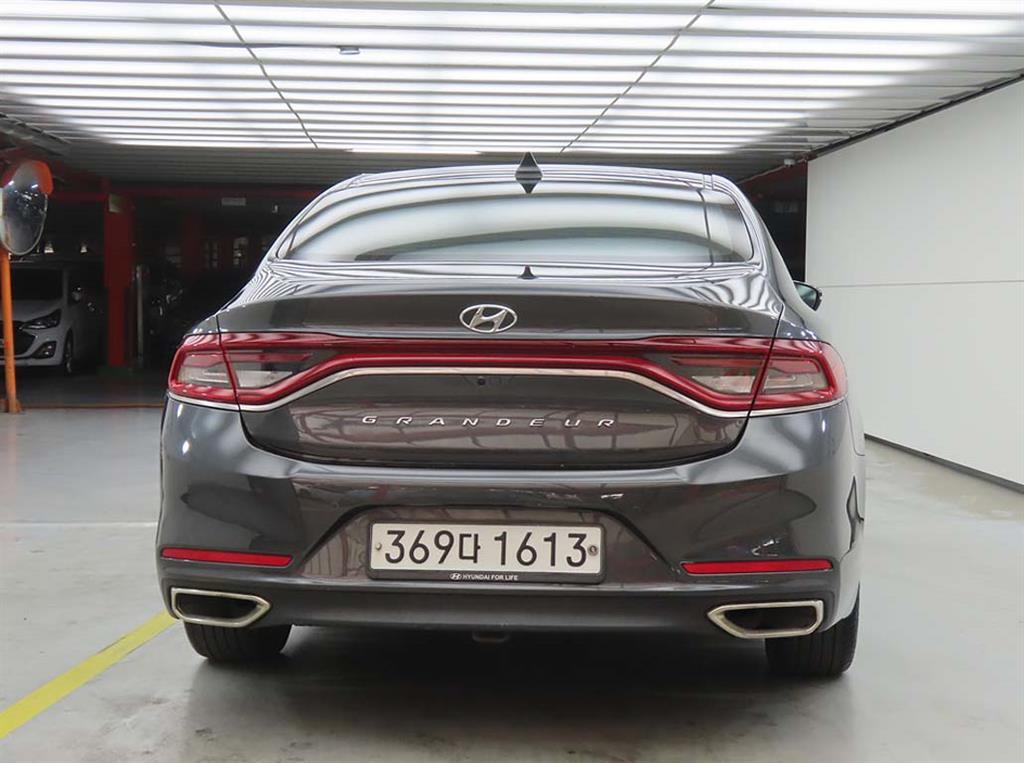 HYUNDAI Grandeur - Vista 3