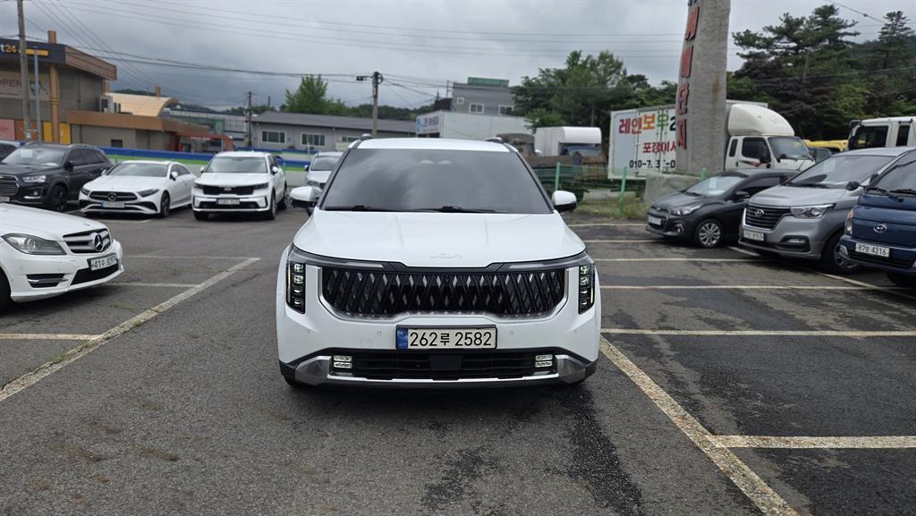 KIA Carnival 2024 Blanco - Importación desde Corea - HF Imports Iquique - Foto 1