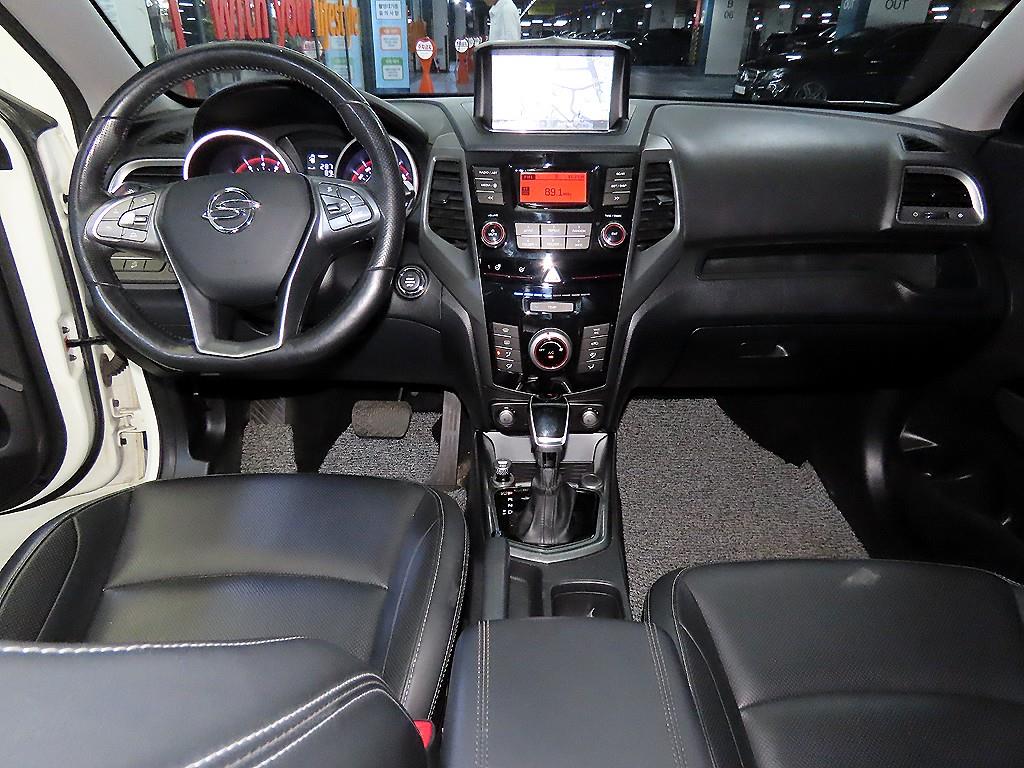 Ssangyong Tivoli - Vista 10