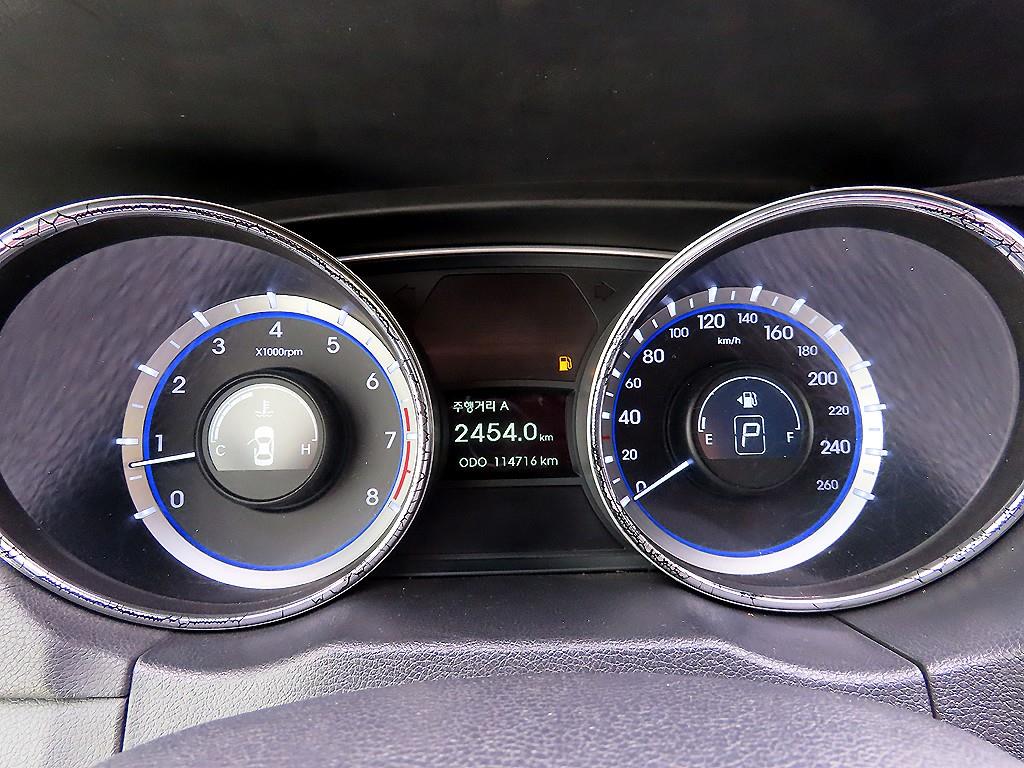 HYUNDAI Sonata - Vista 9