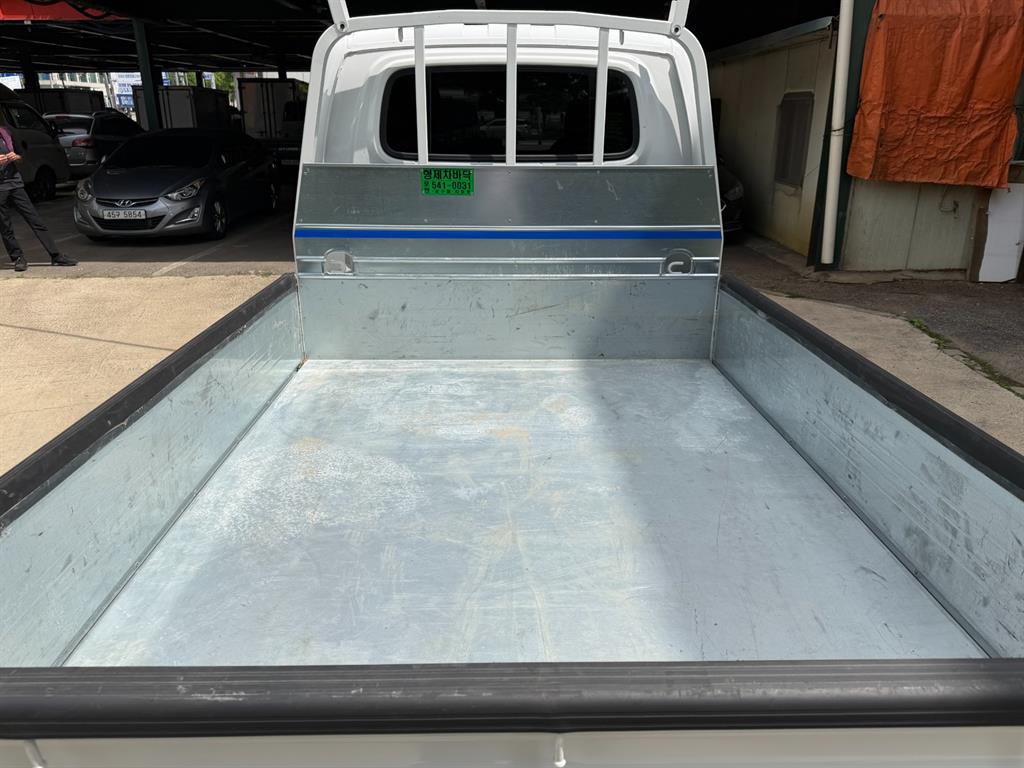 Small Truck Cargo (small) - Vista 5