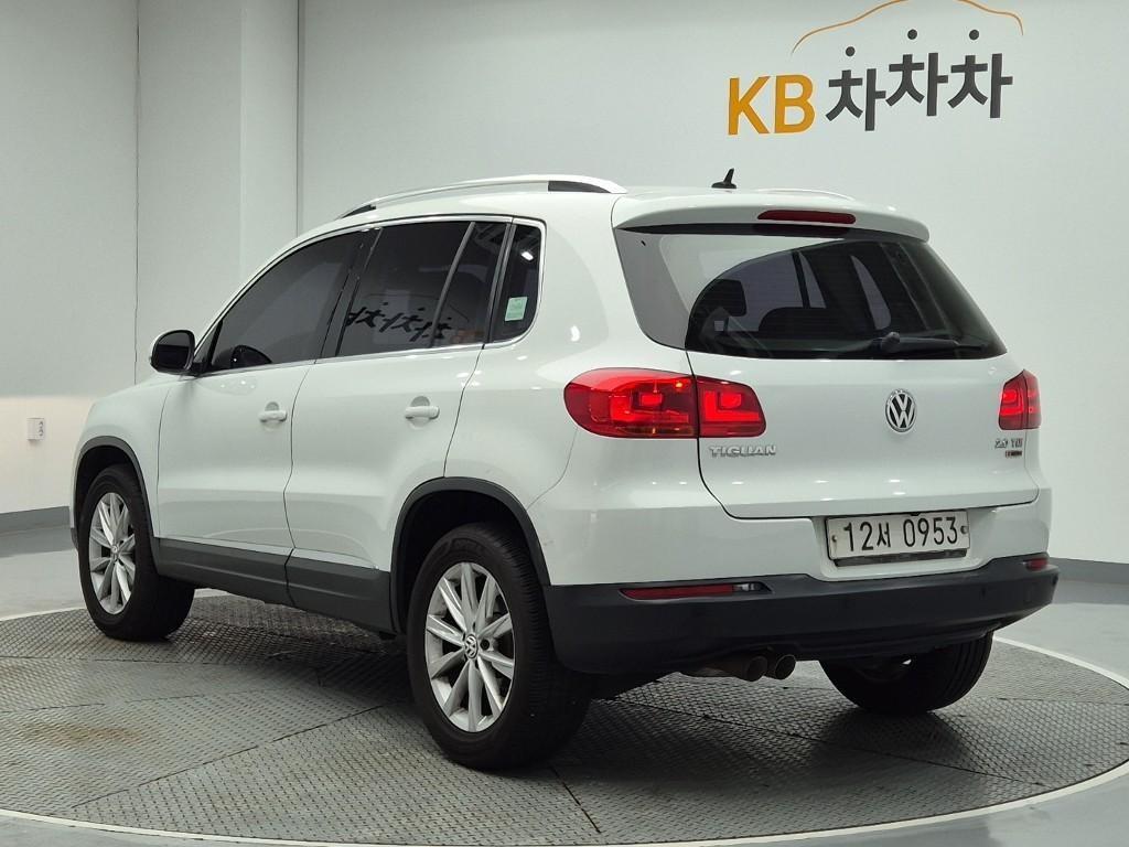 Volkswagen Tiguan - Vista 2