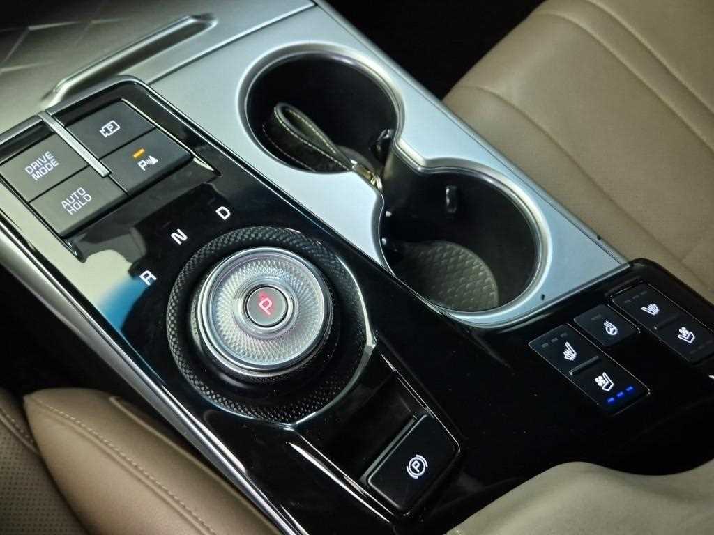KIA K8 - Vista 8