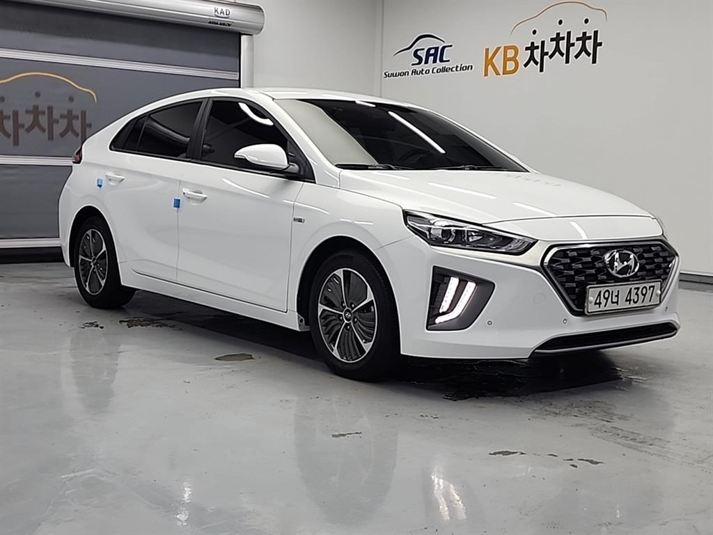 HYUNDAI Ioniq - Vista 3
