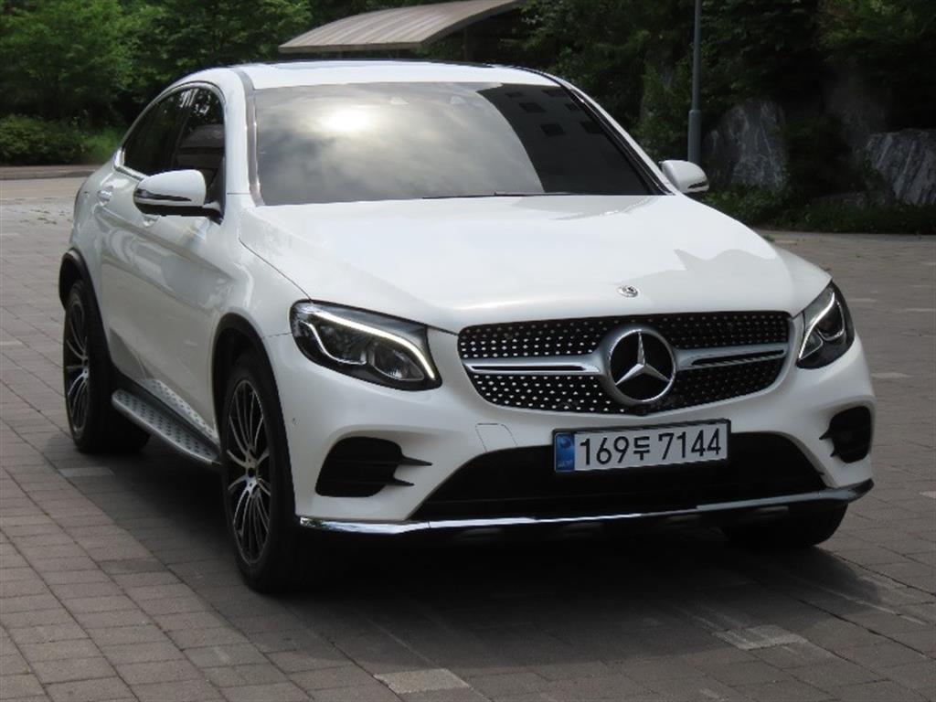 Mercedes Benz GLC Class - Vista 3