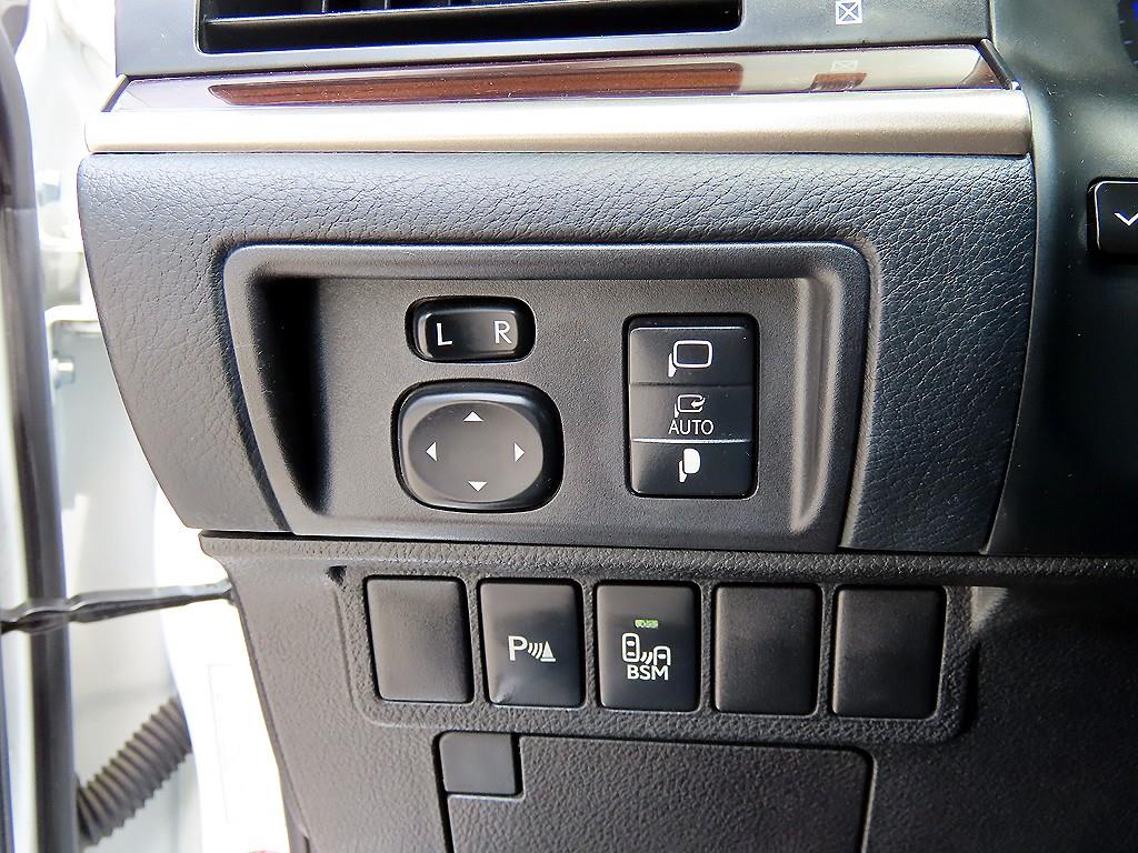 Lexus ES - Vista 12