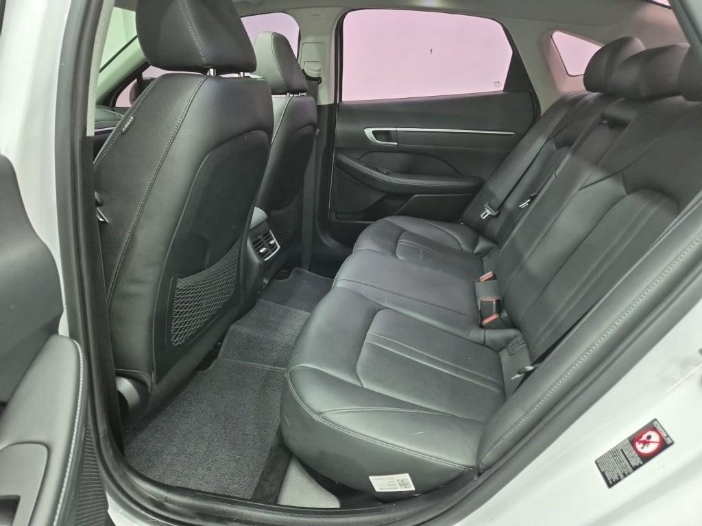 HYUNDAI Sonata - Vista 11