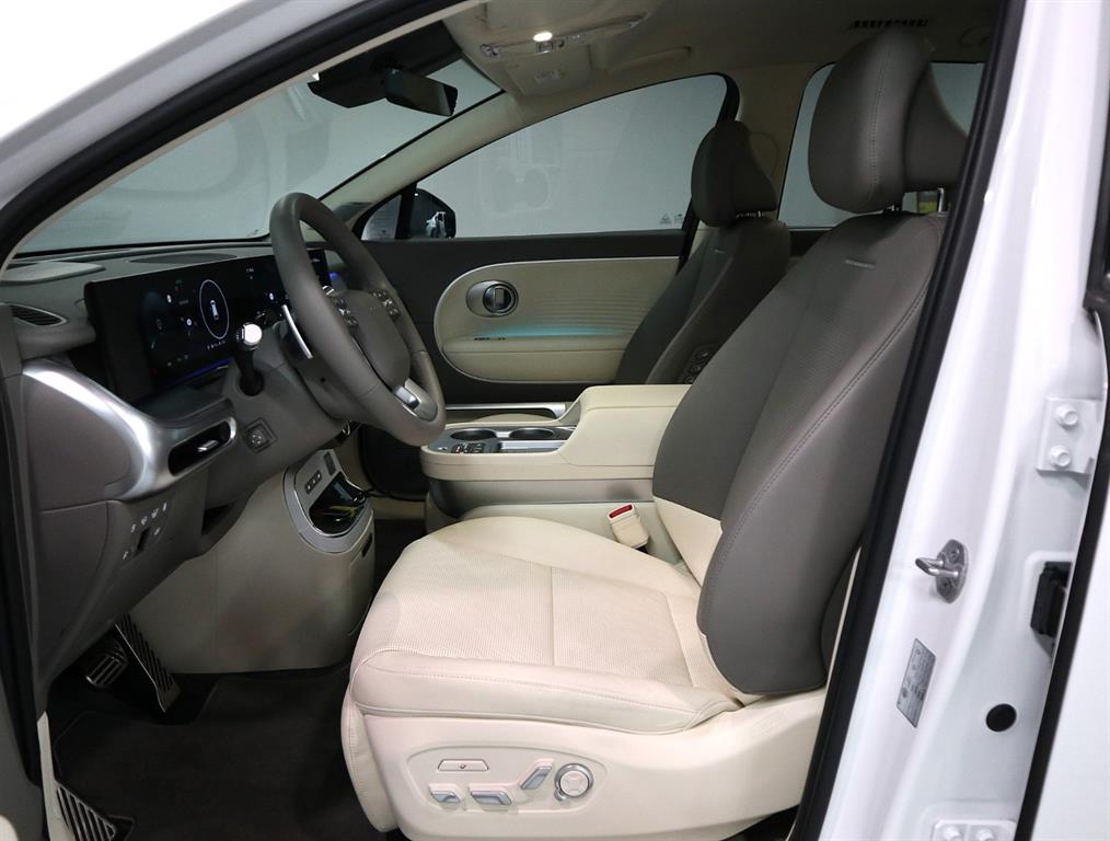 HYUNDAI IONIQ 9 - Vista 8