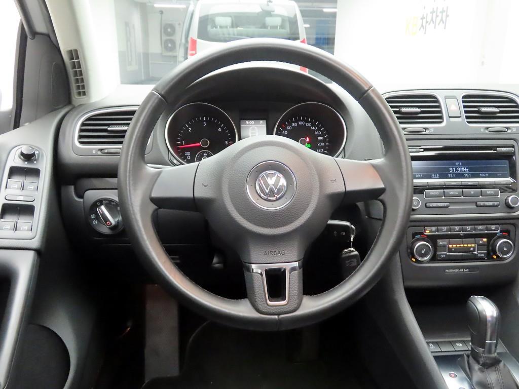 Volkswagen Golf - Vista 8