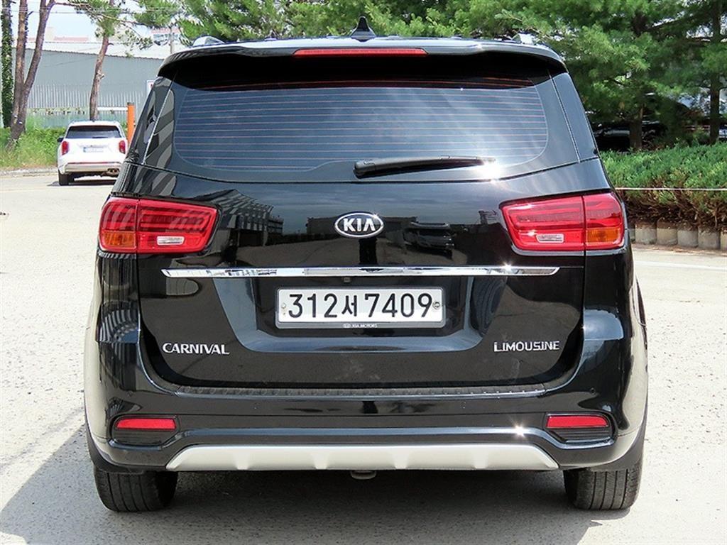 KIA Carnival - Vista 4