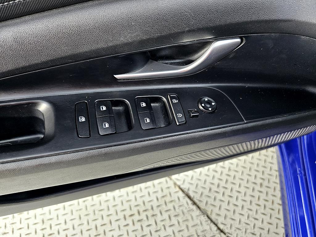 HYUNDAI Avante - Vista 12