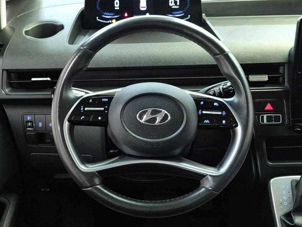 HYUNDAI Staria - Vista 9