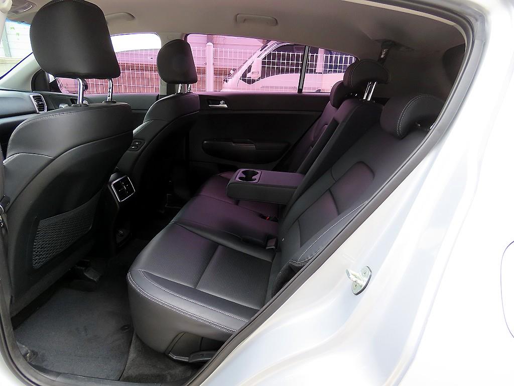 KIA Sportage - Vista 6