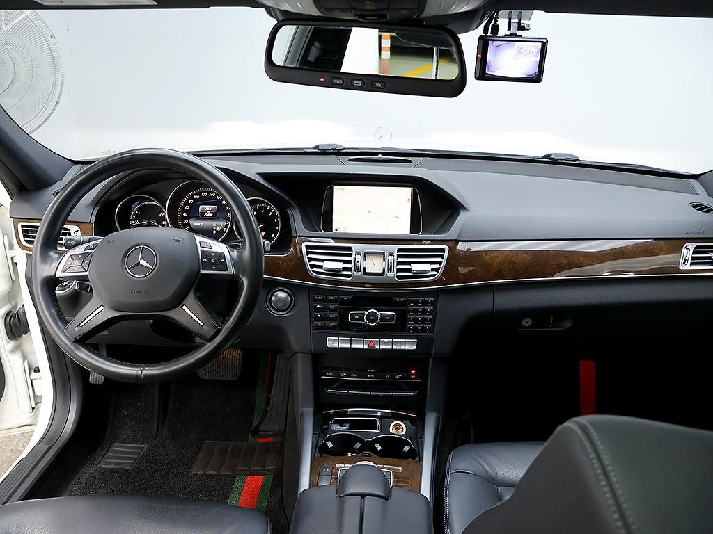 Mercedes Benz E class - Vista 9