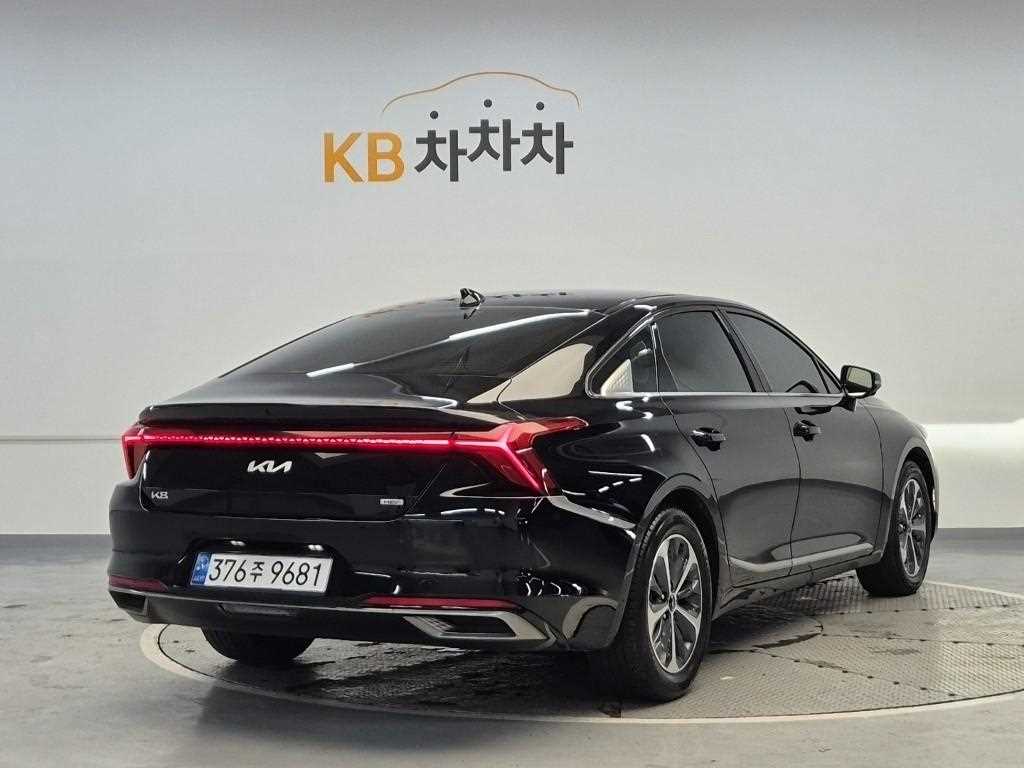 KIA K8 - Vista 3