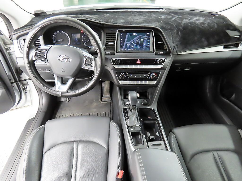 HYUNDAI Sonata - Vista 7
