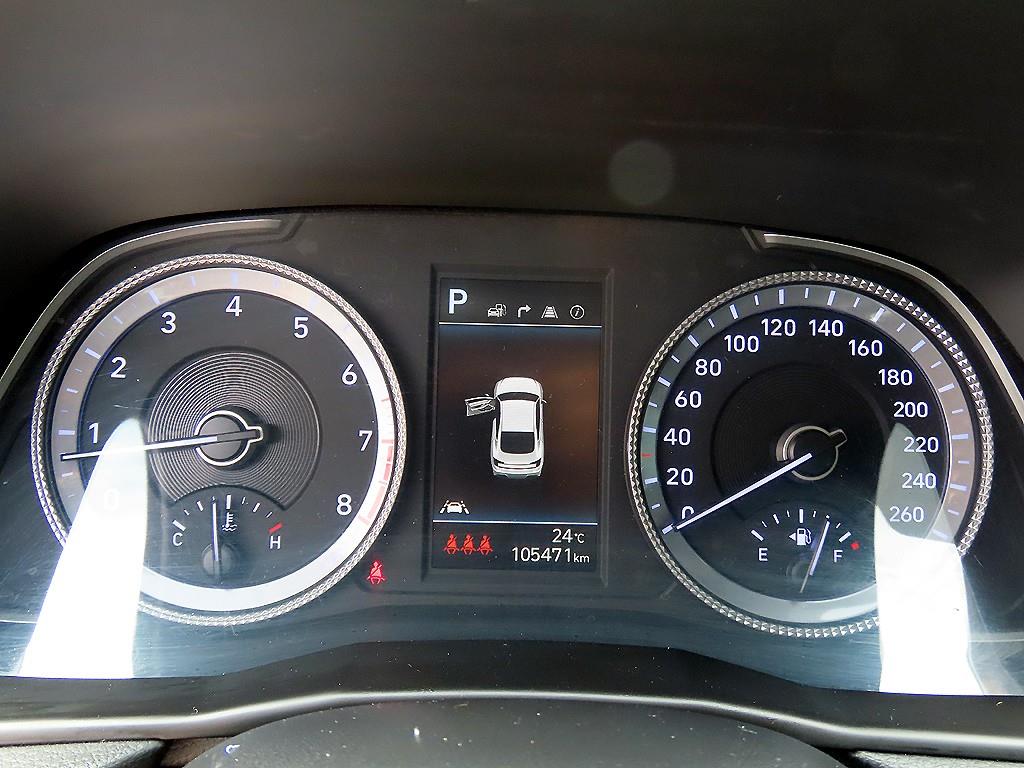 HYUNDAI Sonata - Vista 8