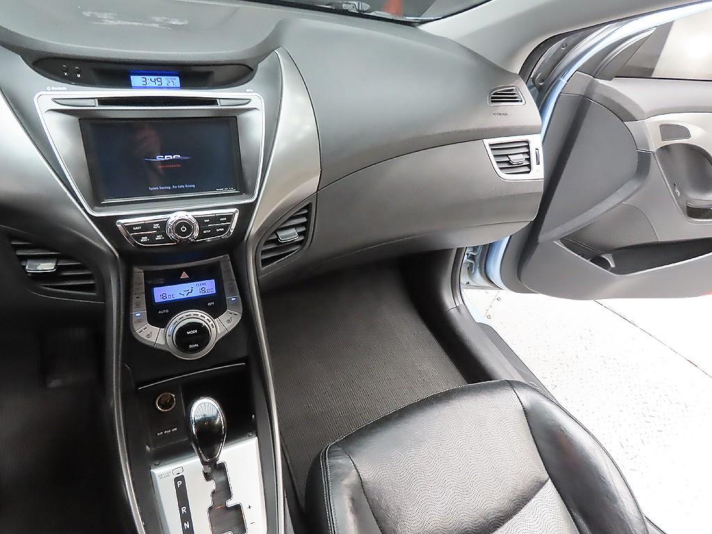 HYUNDAI Avante 2011 Azul - Importación desde Corea - HF Imports Iquique - Foto 7