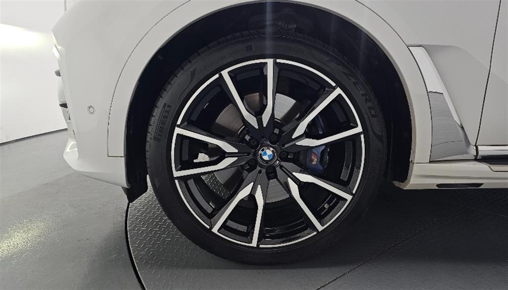BMW X7 - Vista 5