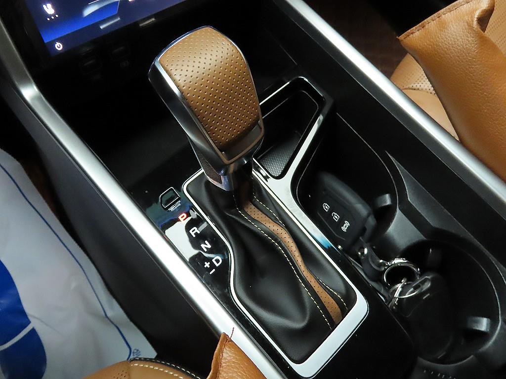 Ssangyong Torres - Vista 10