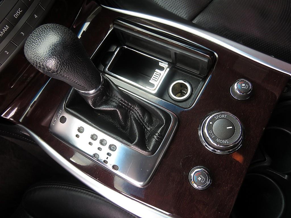 Infiniti M 2011 Negro - Importación desde Corea - HF Imports Iquique - Foto 15