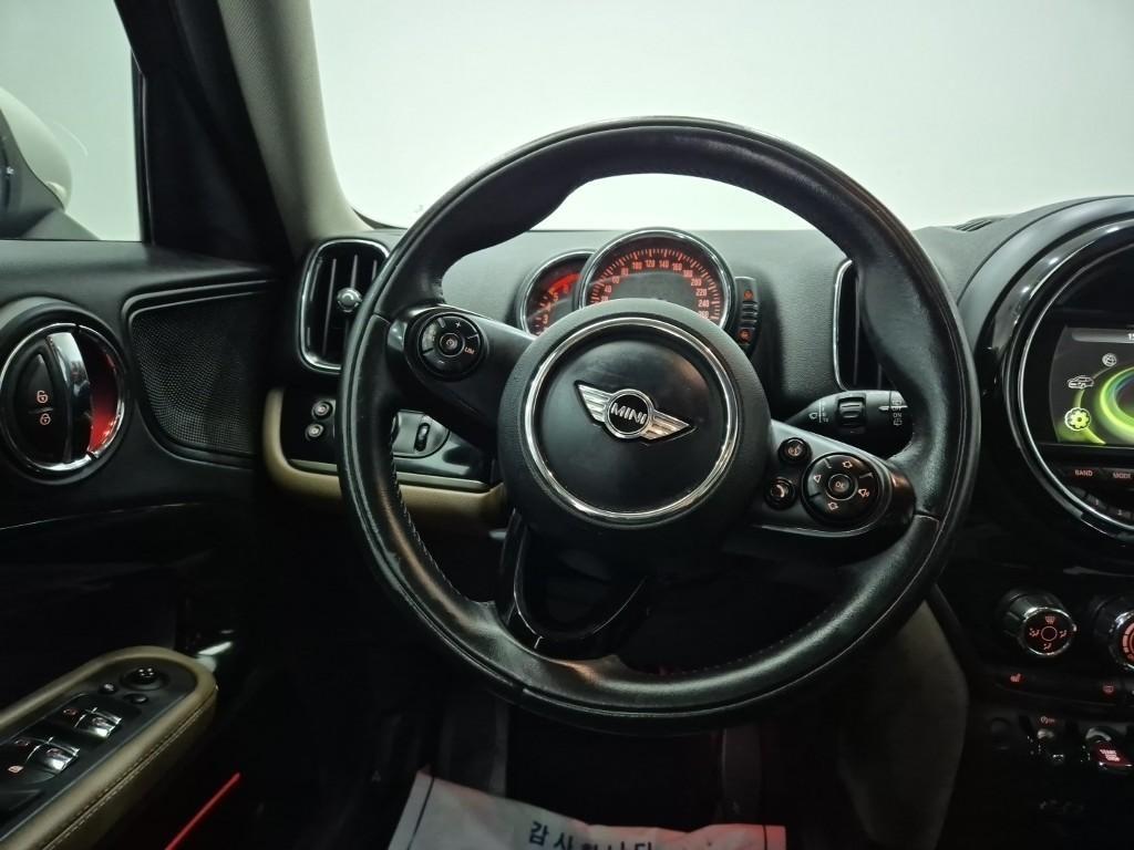 Mini Countryman - Vista 9
