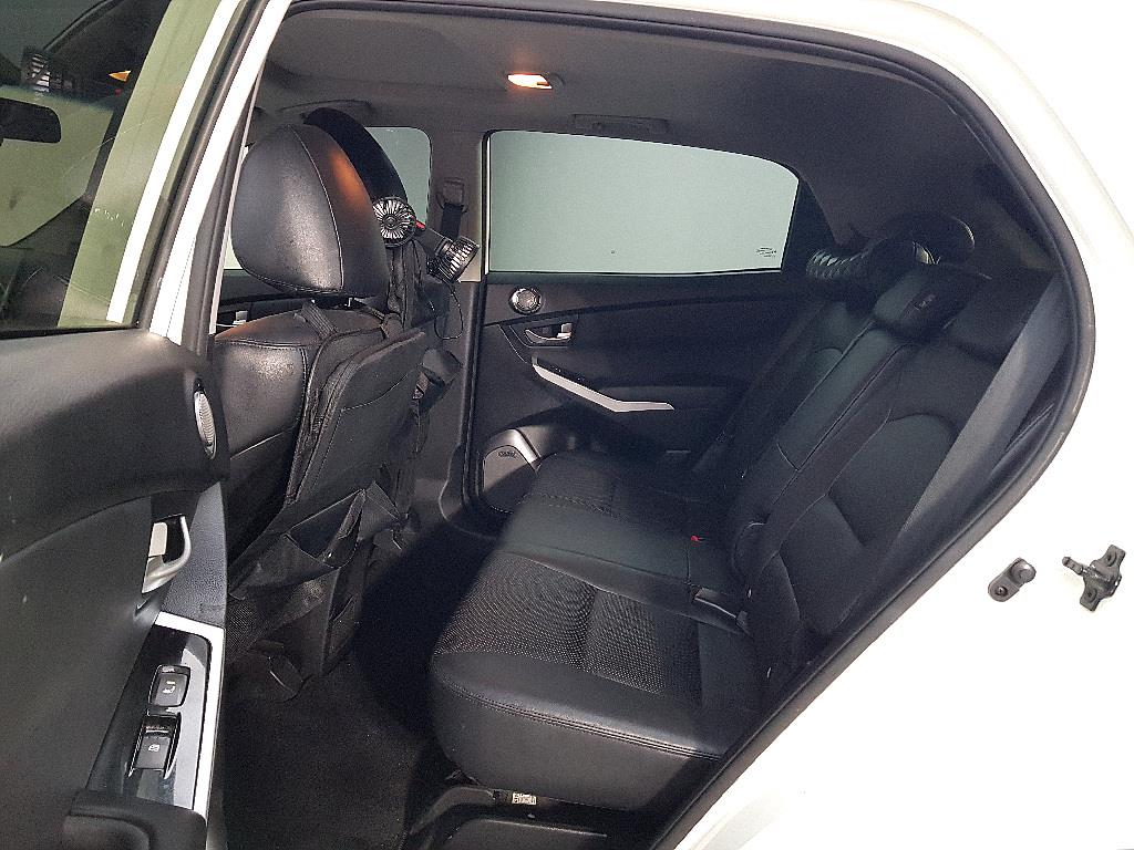 Ssangyong Korando - Vista 9