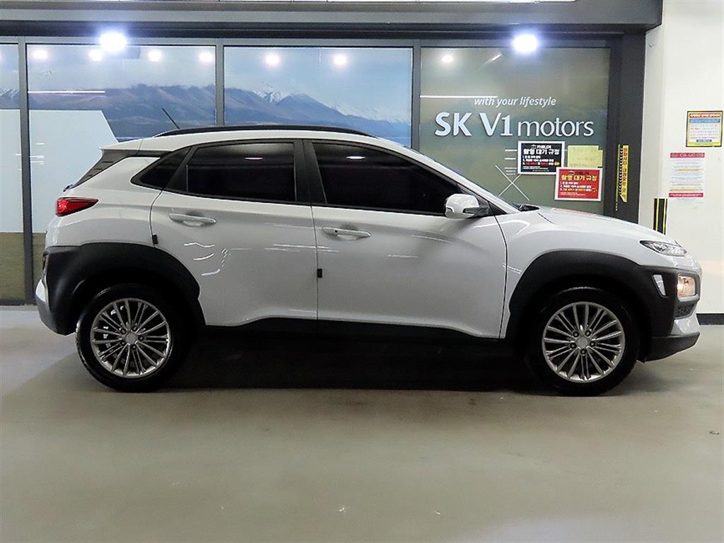 HYUNDAI Kona - Vista 3
