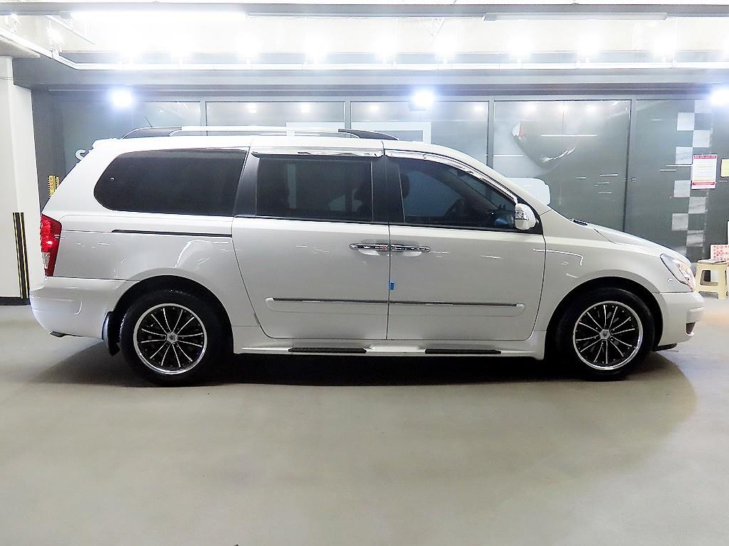 KIA Carnival - Vista 3