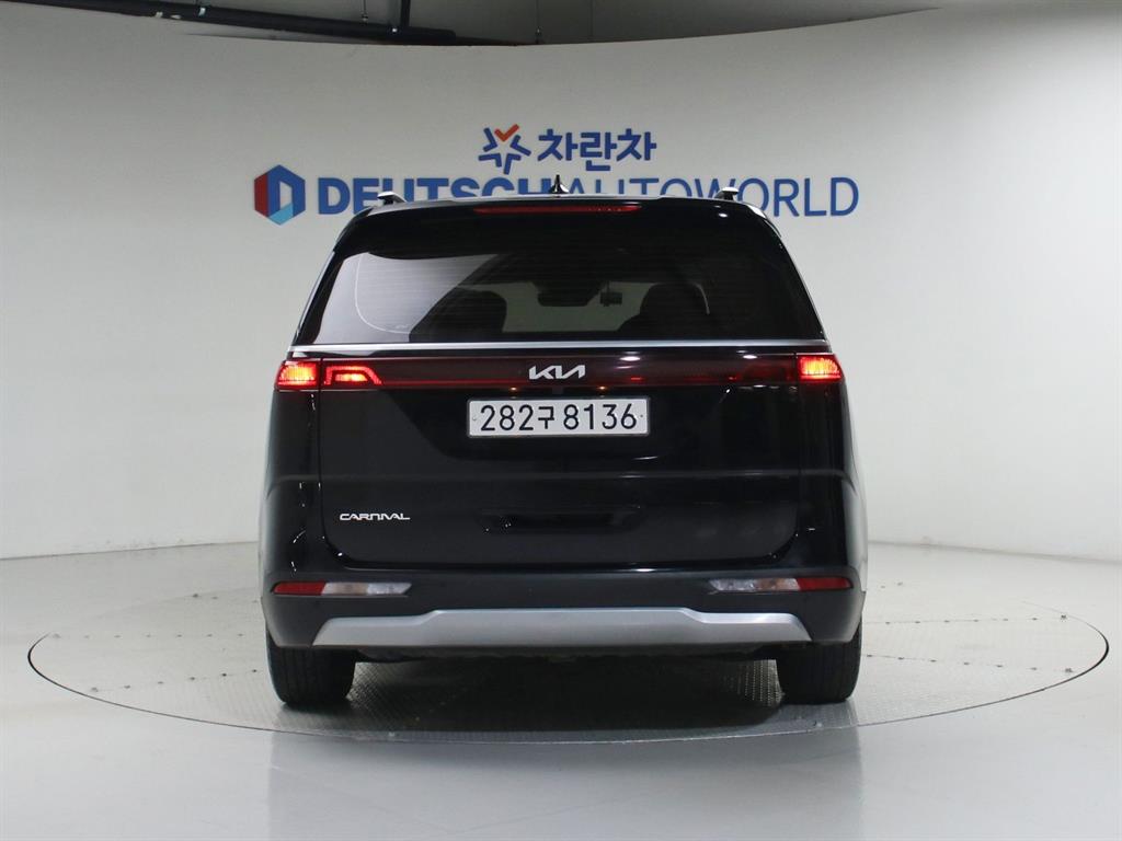 KIA Carnival - Vista 4