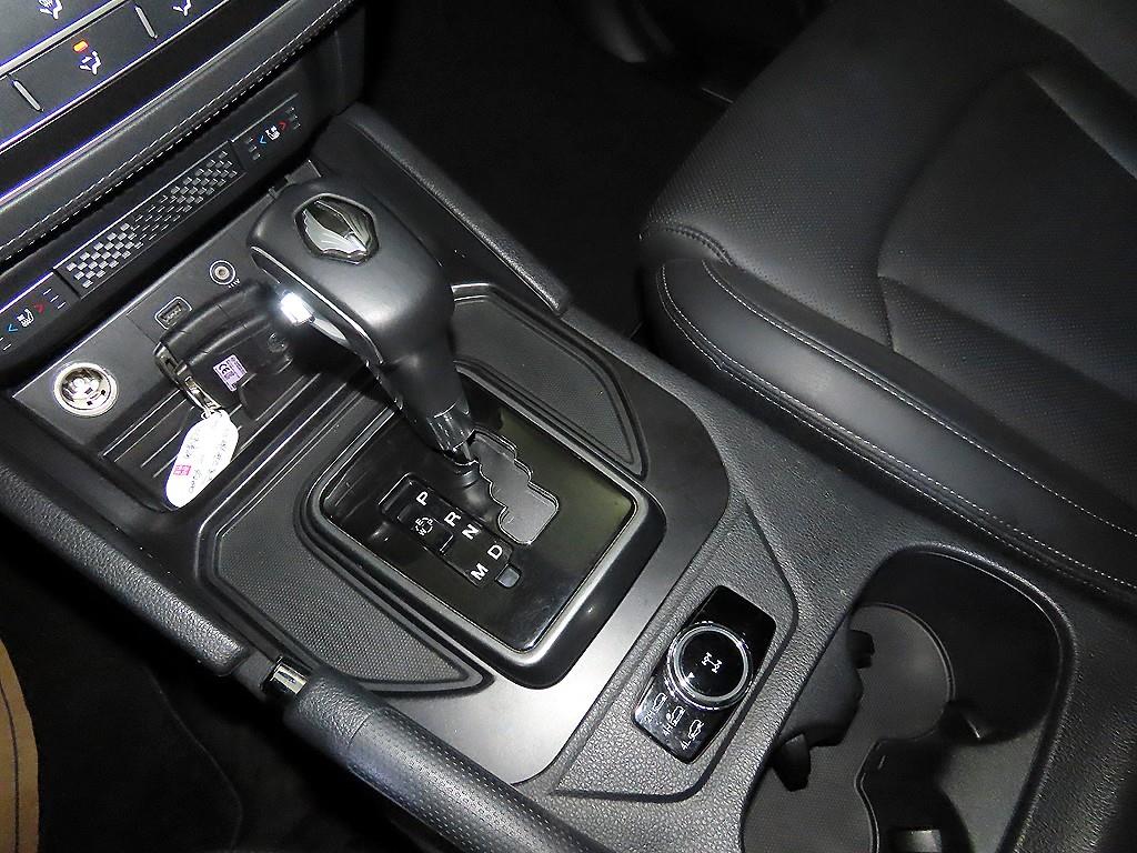 Ssangyong Rexton - Vista 12