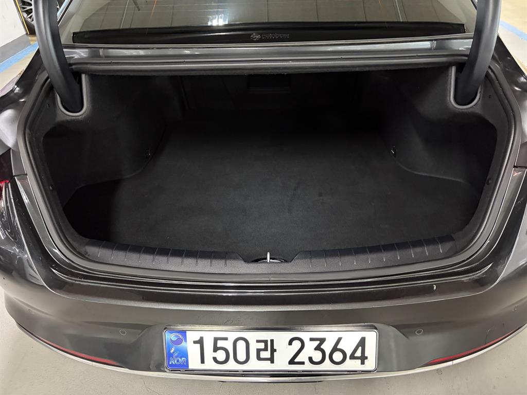 KIA K8 - Vista 8