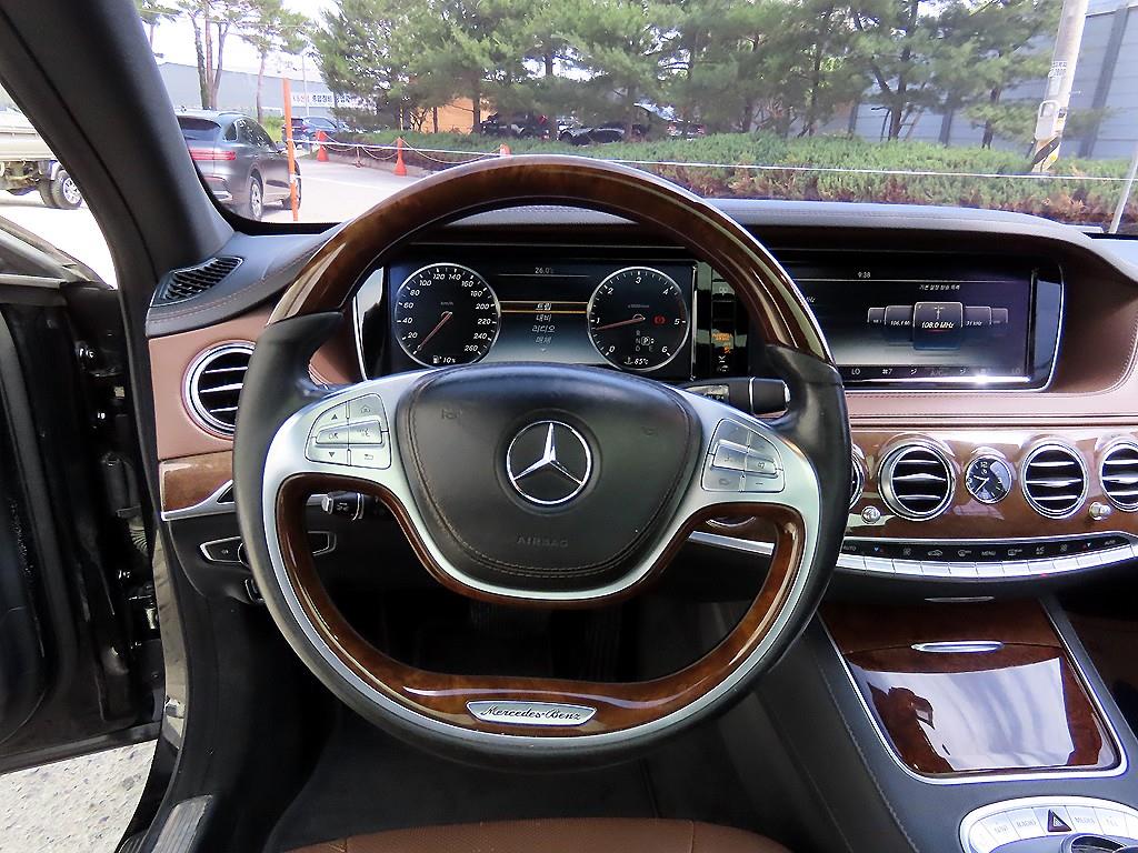 Mercedes Benz S Class - Vista 8