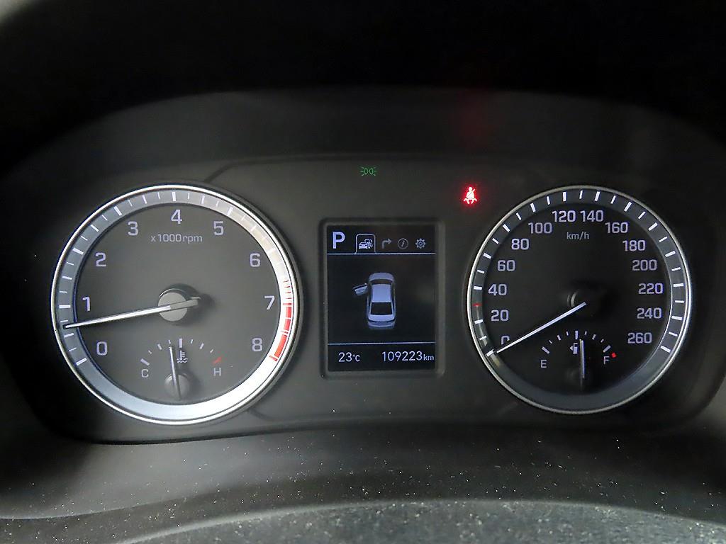 HYUNDAI Sonata - Vista 8