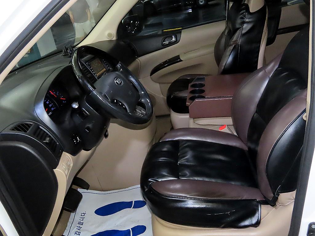 KIA Carnival - Vista 6