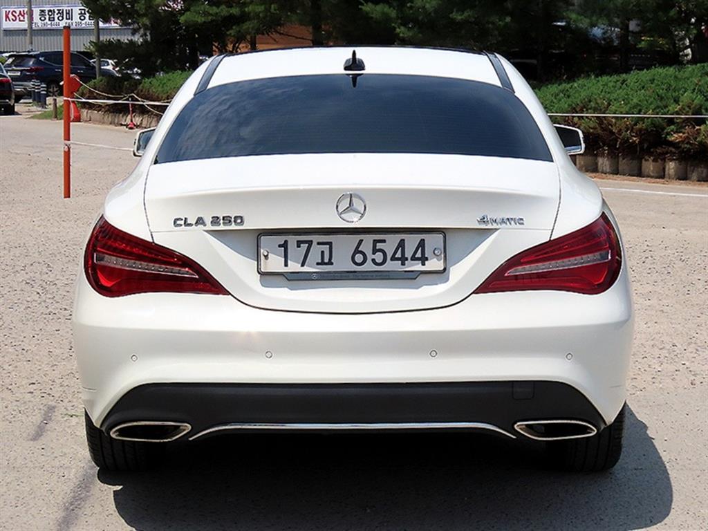Mercedes Benz CLA Class - Vista 4