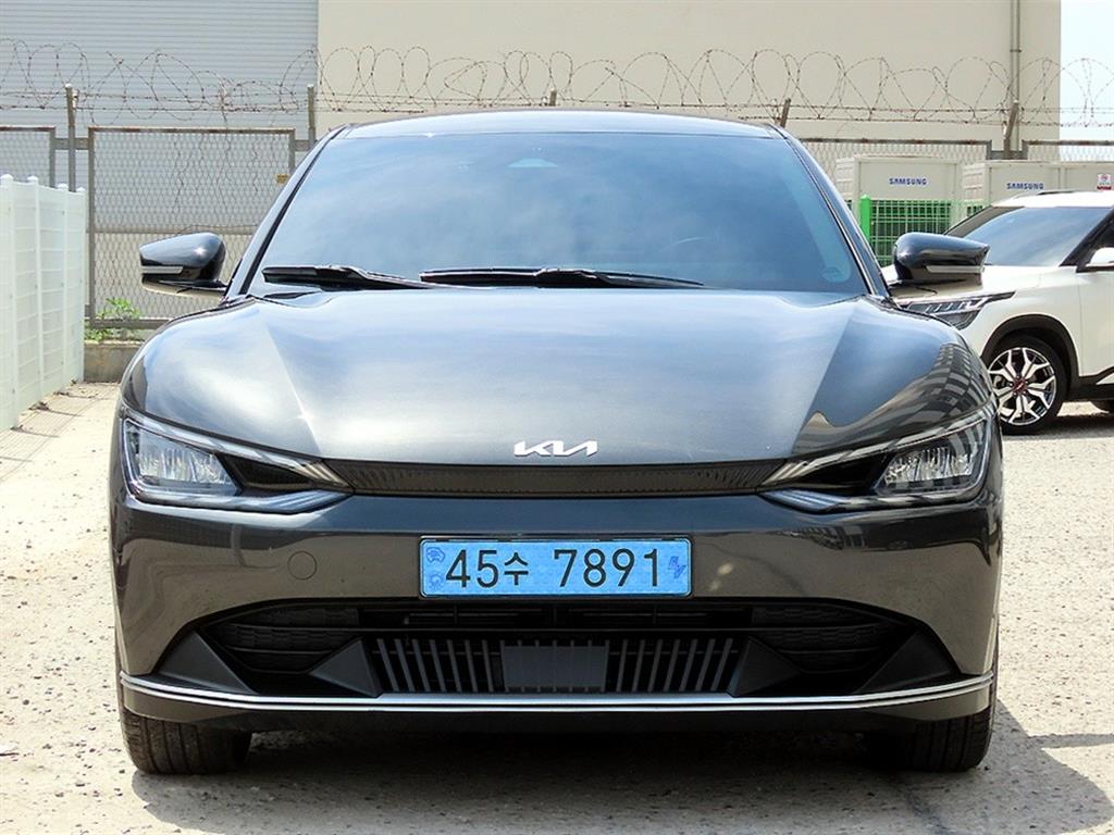 KIA EV6 2022 Gris - Importación desde Corea - HF Imports Iquique - Foto 1