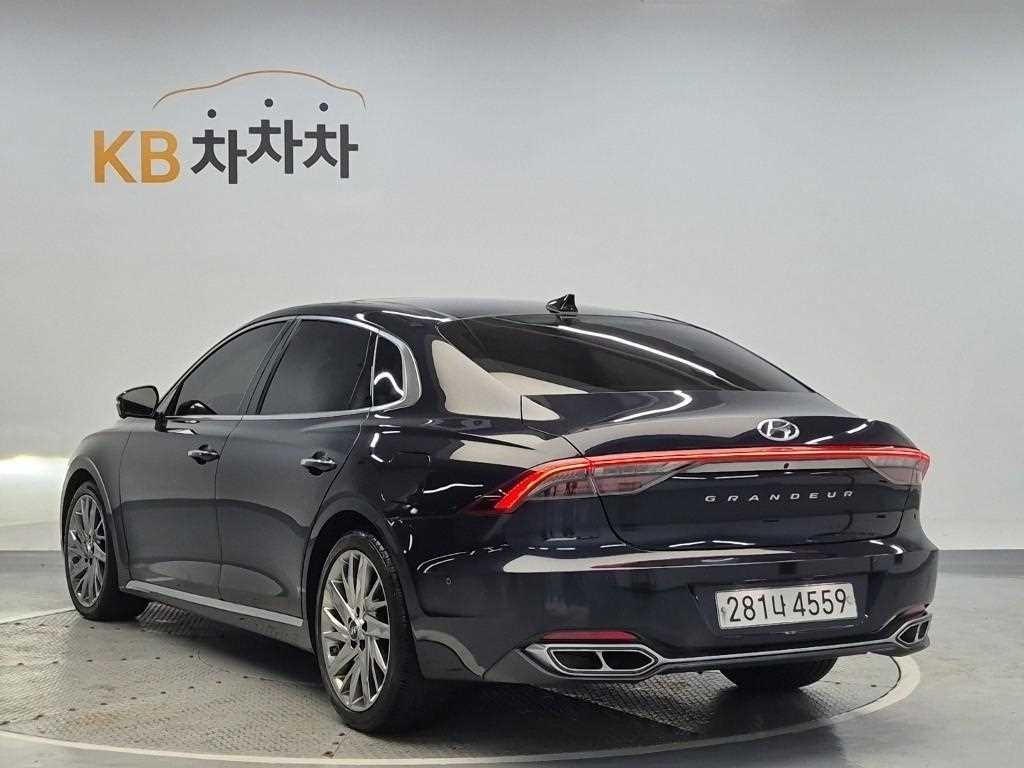 HYUNDAI Grandeur - Vista 2
